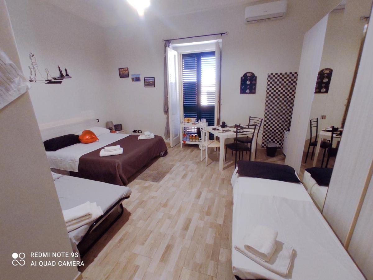 Scacco Matto Holiday House Tarente Extérieur photo
